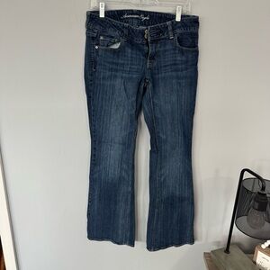 American Eagle Stretch The Artist Flare Jeans Women’s Size 10 Cotton & Spandex